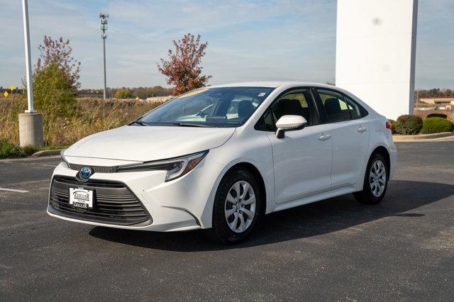 2023 toyota corolla hybrid se