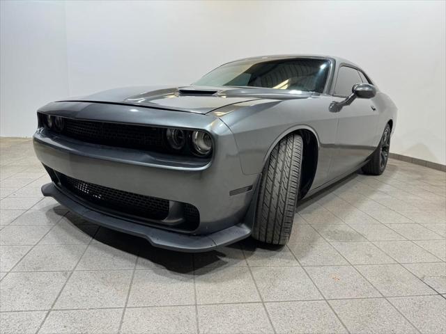 2015 dodge challenger sxt plus