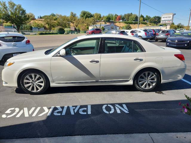 2011 toyota avalon limited