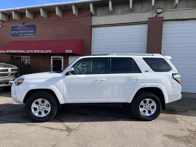 2017 toyota 4runner sr5 4dr 4x4 in cherry hills village, colorado