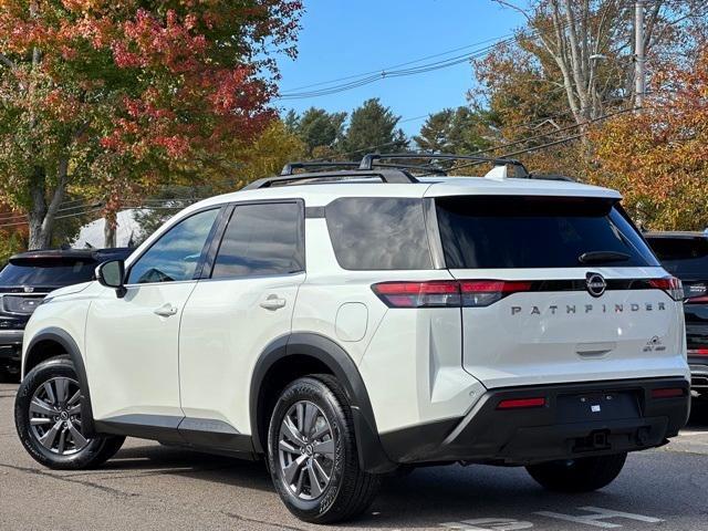 2023 nissan pathfinder sv