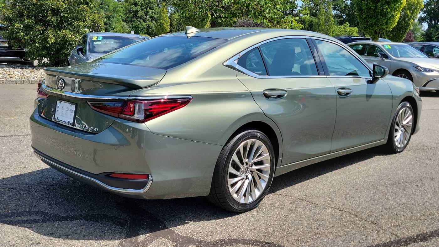 2021 lexus es 250 luxury