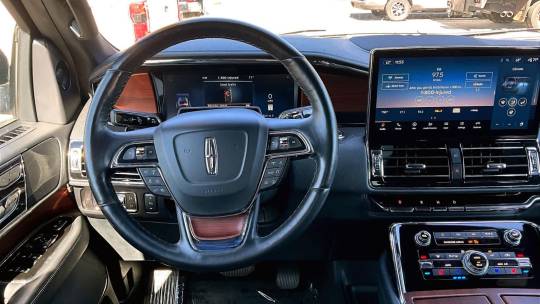 2023 Lincoln Navigator