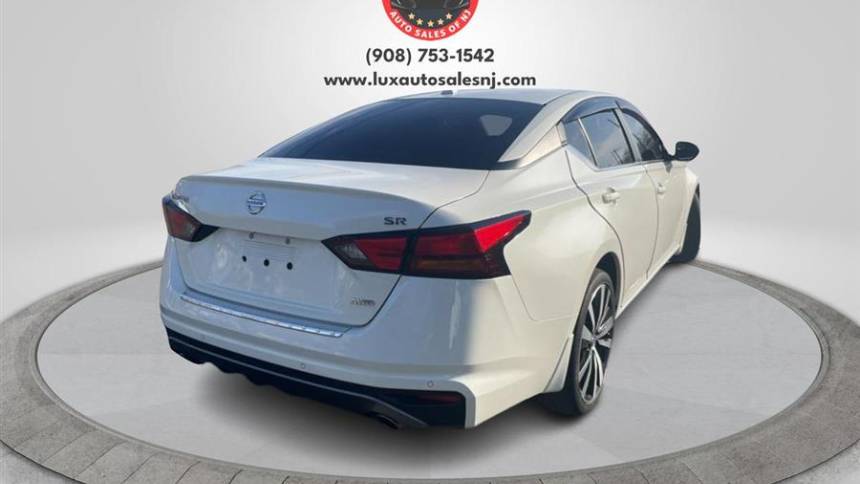 2021 nissan altima 2.5 sr