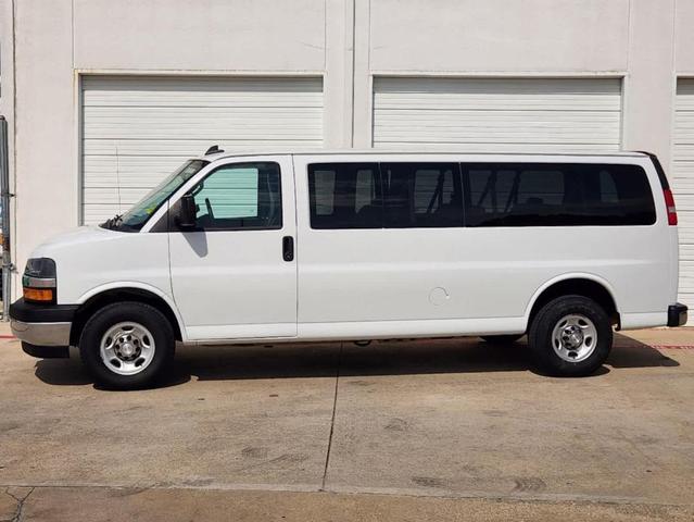 2020 chevrolet express 3500 lt
