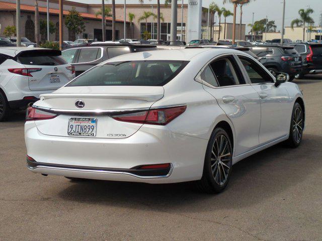 2024 lexus es 300h base
