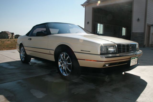 1993 cadillac allante - rare pearl flax color - 1 of 88 - low miles