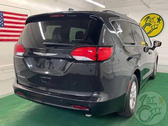 2021 chrysler voyager lxi
