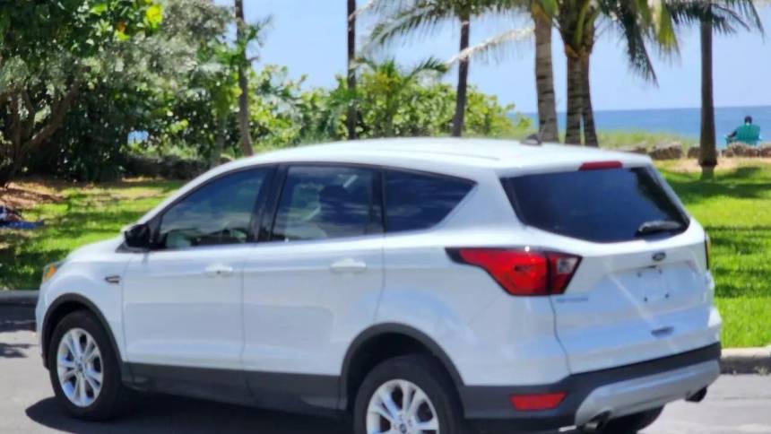 2019 ford escape se