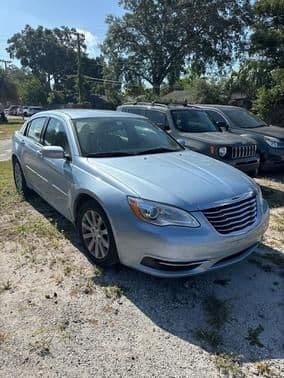 2013 chrysler 200 touring 4dr sedan in lakeland, florida
