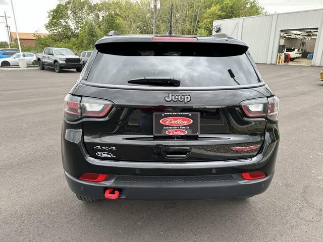 2022 jeep compass trailhawk
