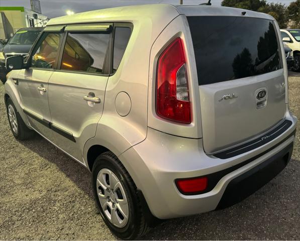 2012 kia soul base
