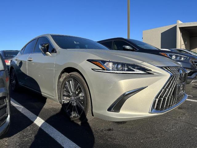 2022 lexus es 300h base