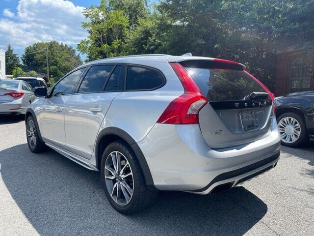 2015 volvo v60 cross country t5