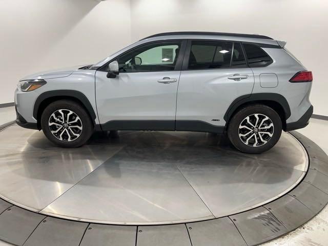 2024 toyota corolla cross hybrid se