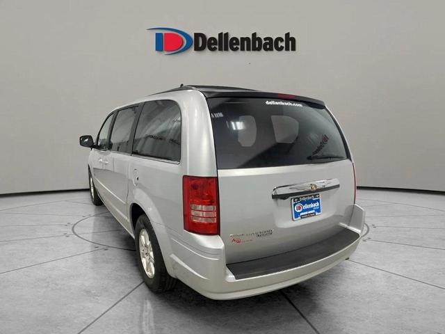 2008 chrysler town & country touring