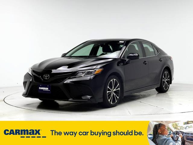 2018 toyota camry se