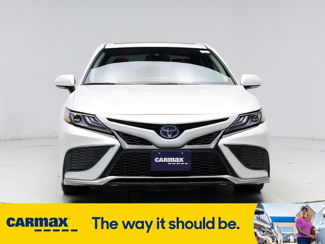 2023 toyota camry hybrid xse