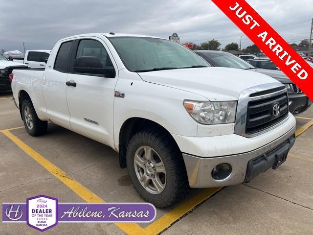2010 toyota tundra grade
