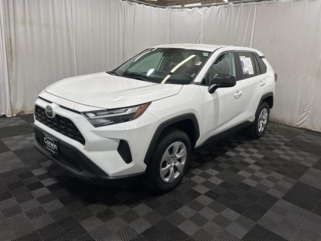 2024 toyota rav4 le
