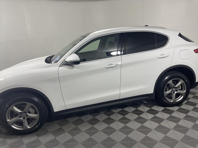 2021 alfa romeo stelvio base