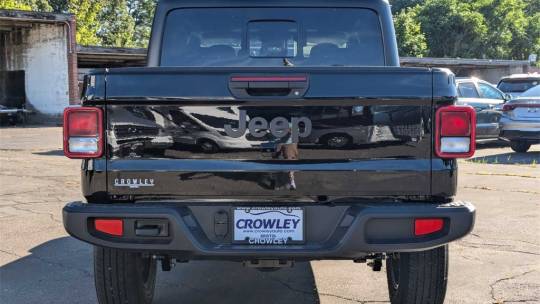 2024 Jeep Gladiator