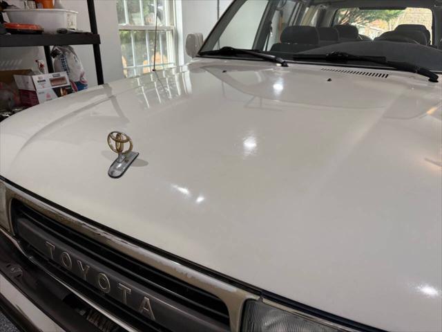 1993 toyota land cruiser base