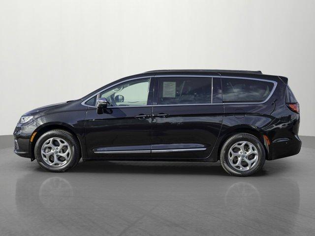 2023 chrysler pacifica limited