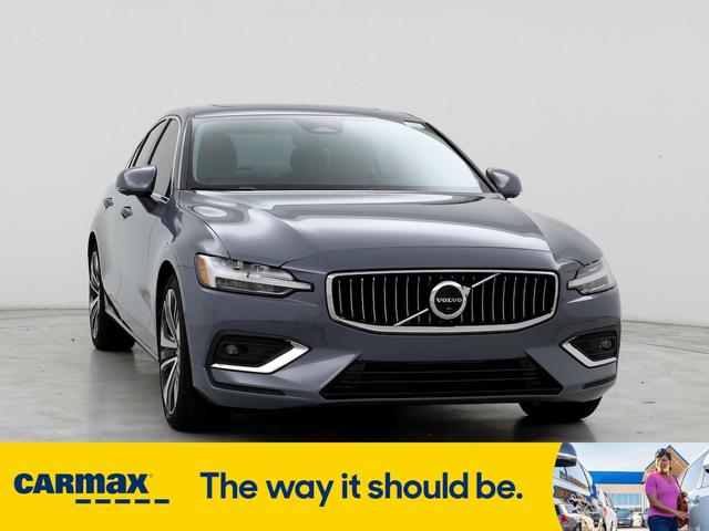 2023 volvo s60 b5 ultimate bright theme