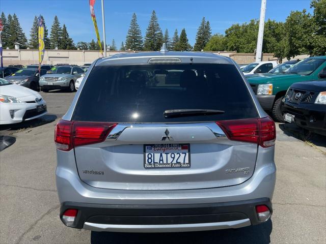2017 mitsubishi outlander se