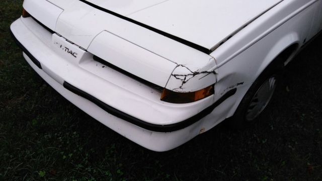 pontiac sunbird se hatchback