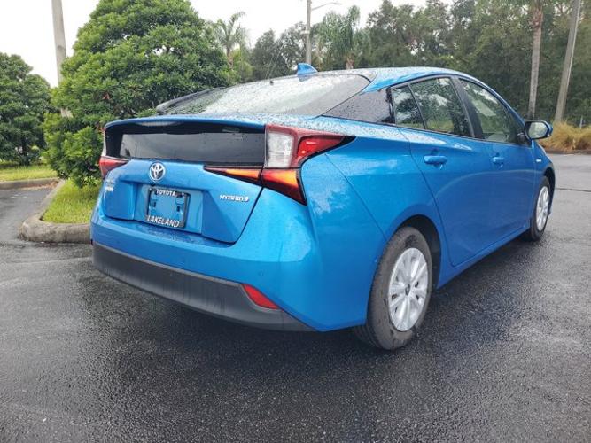 used 2022 toyota prius l eco