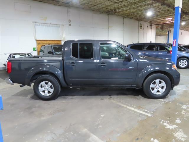 2012 nissan frontier sv