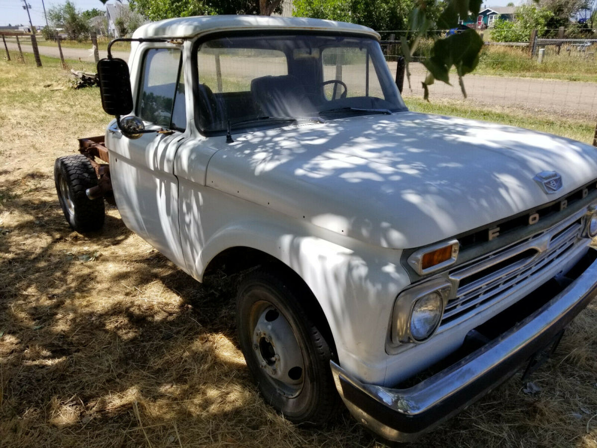 1966 ford f series pickup truck, 390ci 4 speed stick, 9" diff, hotrod. nochatacc