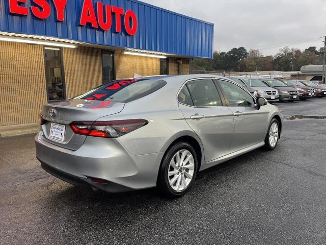 2023 toyota camry le