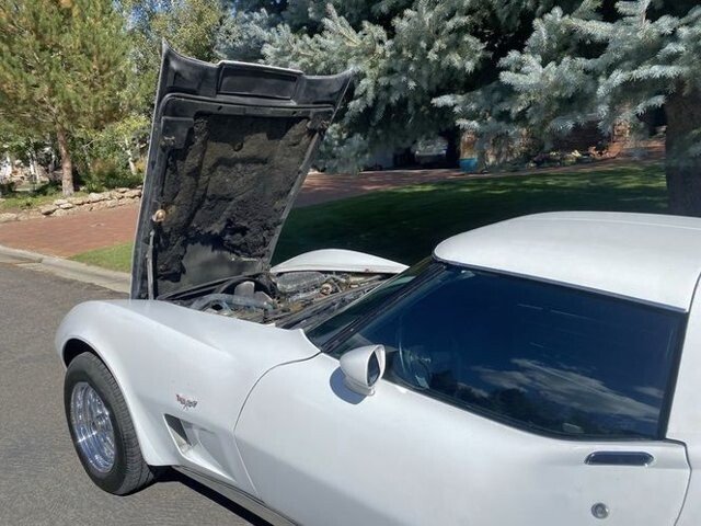 1977 chevrolet corvette