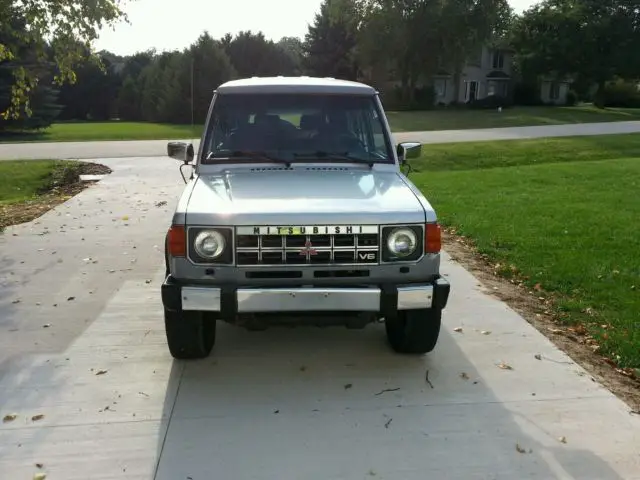 montero ls 1991 low miles rust free