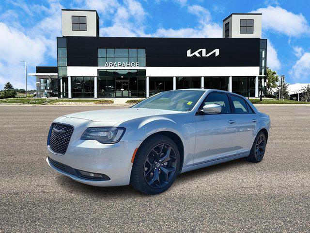 2022 chrysler 300 s