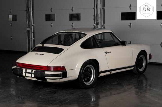 1986 porsche 911 carrera 3.2 // coa // pastel beige