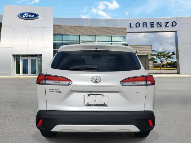 2023 toyota corolla cross le