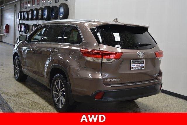 2019 toyota highlander xle in west bend, wisconsin