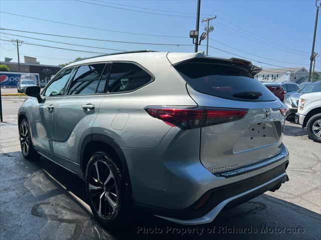 2022 toyota highlander xse
