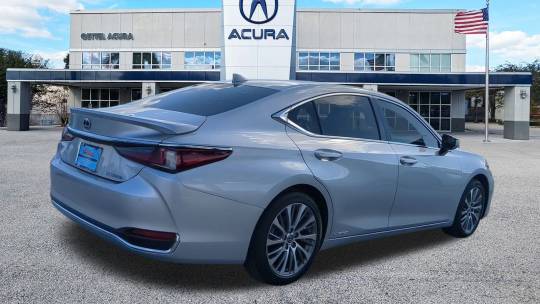 2020 Lexus ES