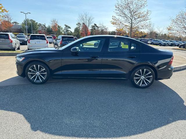 2022 volvo s60 b5 momentum