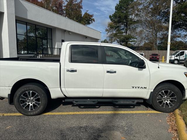 2021 nissan titan sv