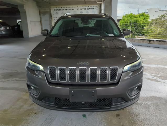 2021 jeep cherokee latitude lux