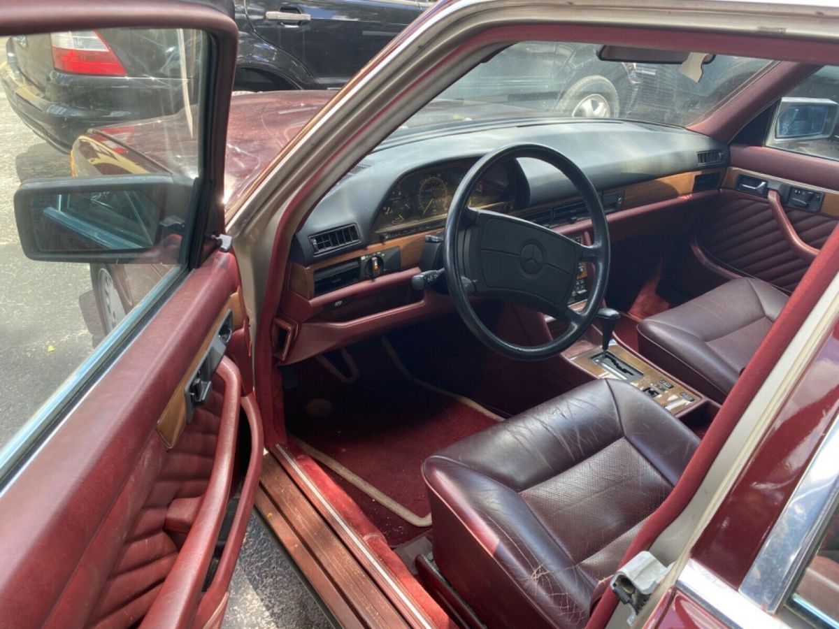 1989 mercedes-benz 300-series se