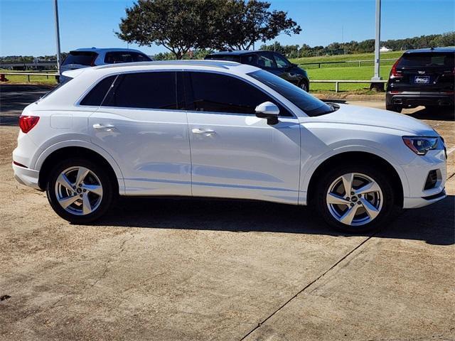 2021 audi q3 40 premium