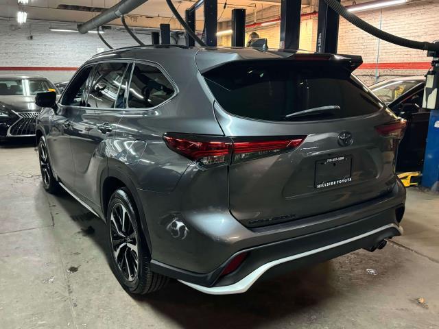2021 toyota highlander xse