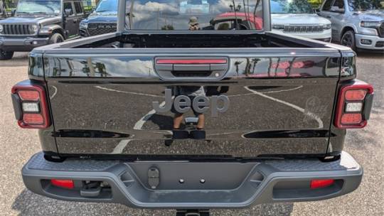 2024 Jeep Gladiator